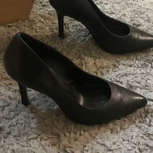 BCBGeneration Pointed Toe  Black Pumps Heel 6B/36